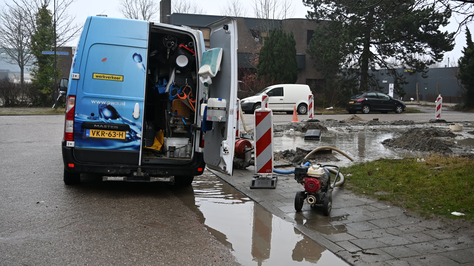 Foto: kapotte waterleding denw.JPG